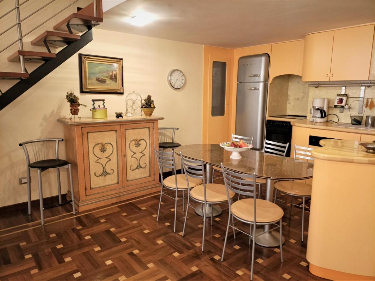 Casa Alexandra In Centro E A Pochi Passi Dal Mare Apartment อิมเปรีอา ภายนอก รูปภาพ